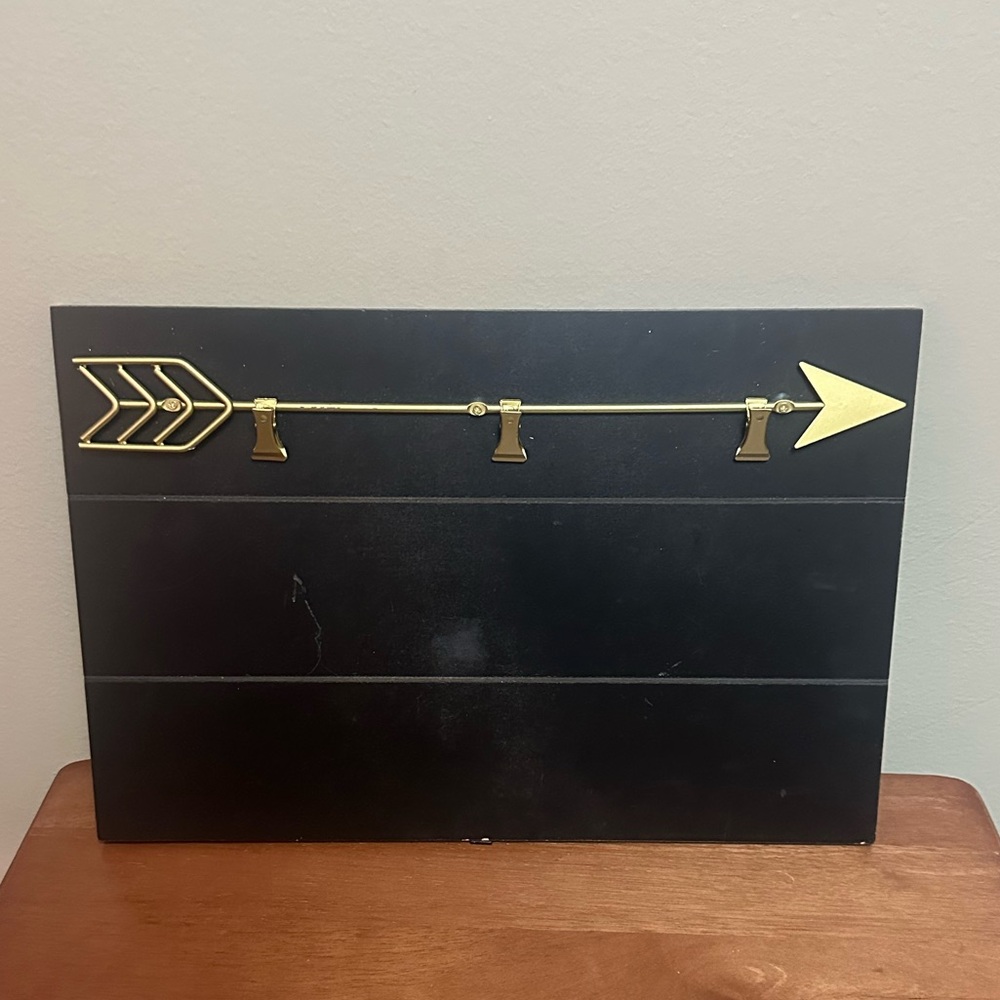 Black and Gold Arrow Wall Decor